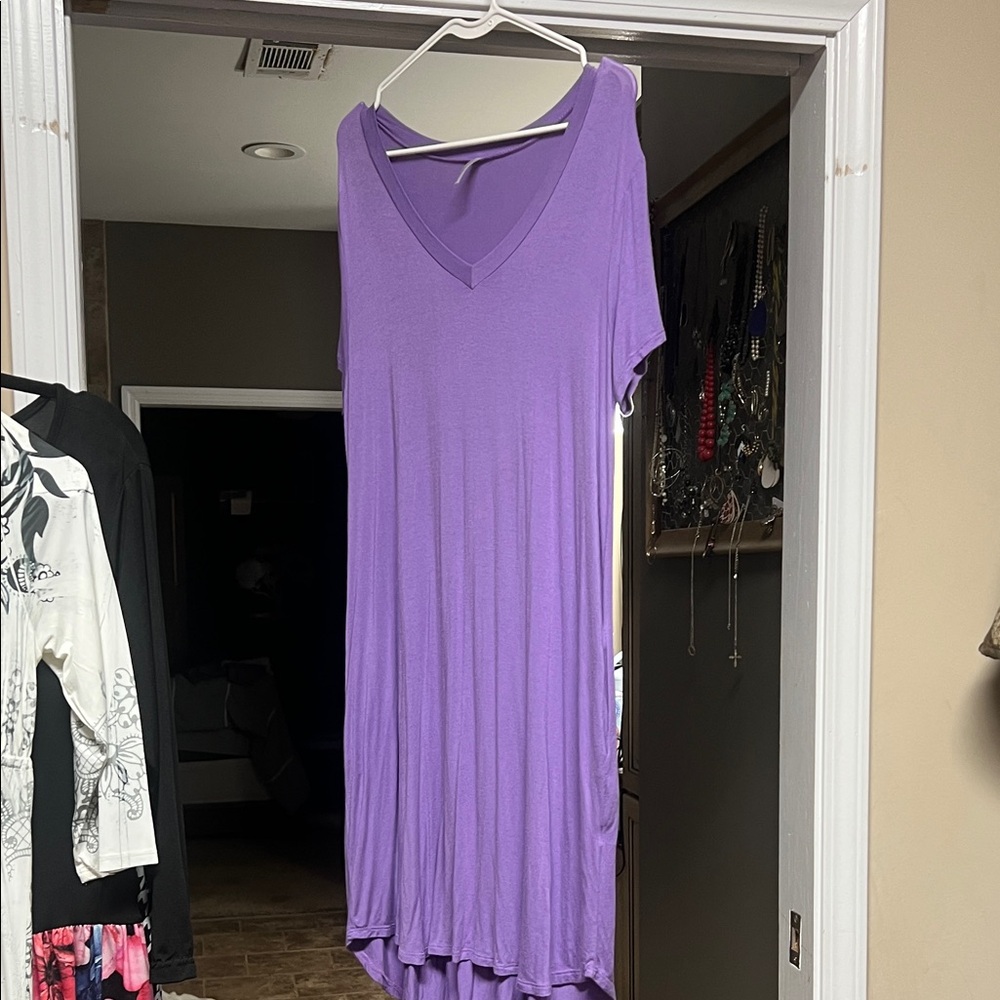 Acting Pro Purple V-Neck Short Sleeve Maxi Dress